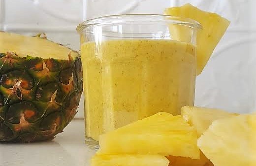 Pineapple & Turmeric Smoothie (Anti-inflammatory)